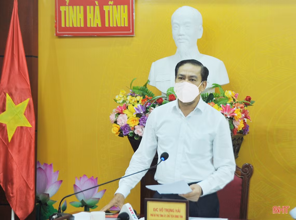 Hà Tĩnh đối thoại, tôn vinh doanh nghiệp, doanh nhân tiêu biểu dịp 13/10