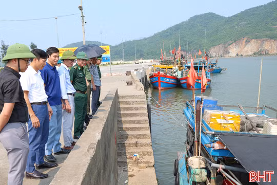 Triển khai cao điểm tuần tra, kiểm soát hoạt động tàu cá chống khai thác IUU