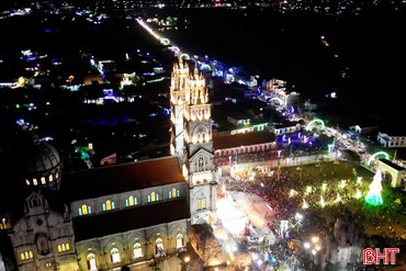 Hà Tĩnh rộn ràng đón Giáng sinh