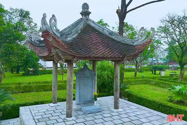 Giải mã những câu chuyện trên bia đá cổ ở Khu di tích Nguyễn Du