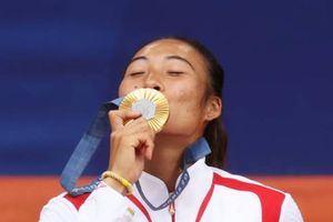 Tay vợt nữ Trung Quốc tạo địa chấn khi giành HCV tennis ở Olympic