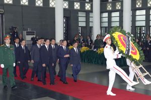 Đoàn đại biểu tỉnh Hà Tĩnh kính viếng Tổng Bí thư Nguyễn Phú Trọng 