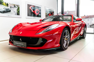 Cận cảnh chiếc Ferrari 812 GTS thứ ba có thể về Việt Nam