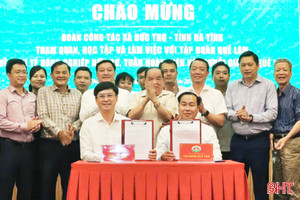 Chủ tịch UBND tỉnh Hà Tĩnh dự lễ ký hợp tác giữa xã Đức Thọ với doanh nghiệp Quế Lâm 