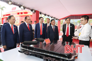 Toàn cảnh phiên chính thức Đại hội đại biểu Đảng bộ Hà Tĩnh lần thứ XX