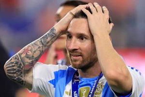 Thứ trưởng Argentina mất chức ngay sau khi yêu cầu Messi xin lỗi