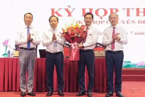 Đồng chí Nguyễn Trọng Hiếu được bầu giữ chức Phó Chủ tịch UBND tỉnh Hà Tĩnh