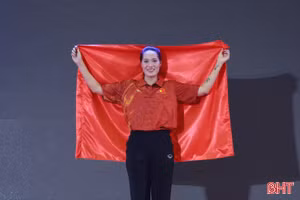 Nữ võ sĩ trẻ Hà Tĩnh bảo vệ thành công ngôi vô địch giải Pencak Silat châu Á