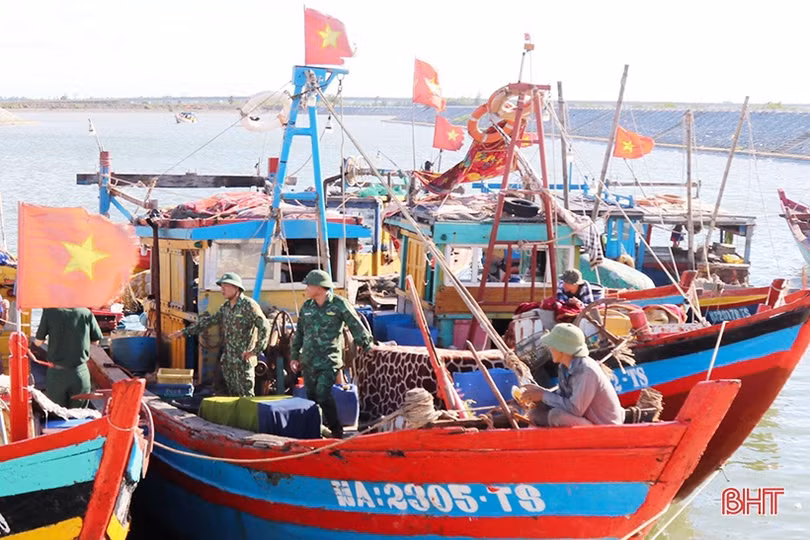 Xử phạt 85 triệu đồng với 4 chủ tàu cá khai thác trái phép