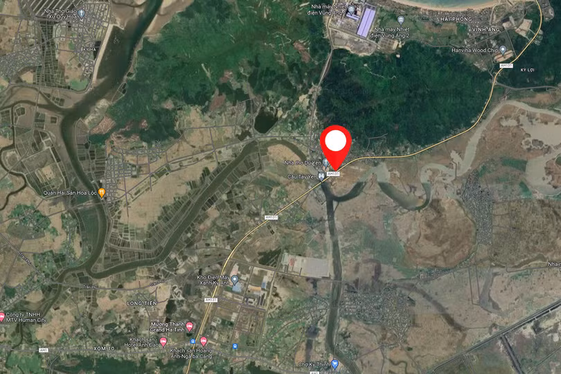 3 ôtô tông nhau trên QL 12C qua Hà Tĩnh, 1 người tử vong, 4 người bị thương