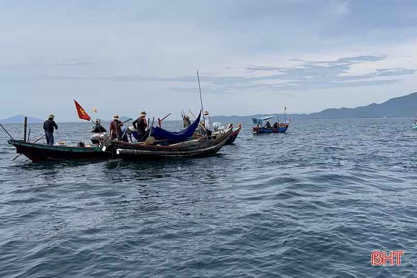 Tìm thấy thi thể ngư dân mất tích trên biển ở Nghi Xuân