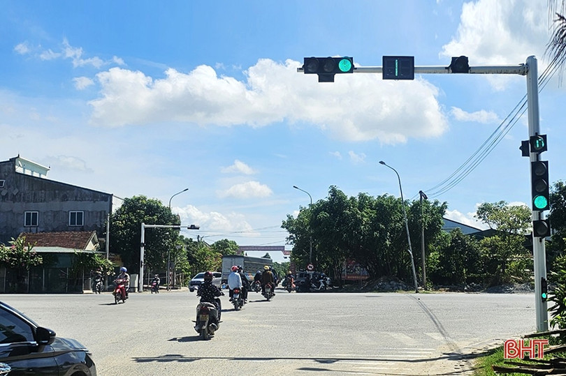 Đèn tín hiệu “đánh lừa” người đi đường trên nút giao tuyến tránh TP Hà Tĩnh