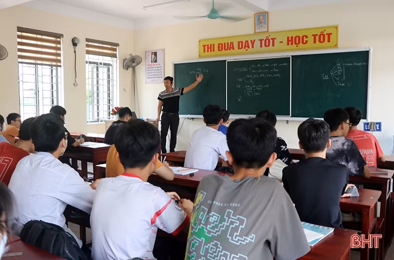 Tuyển sinh sớm, ghép lớp, TP Hà Tĩnh đón học sinh THCS lứa “rồng vàng” 