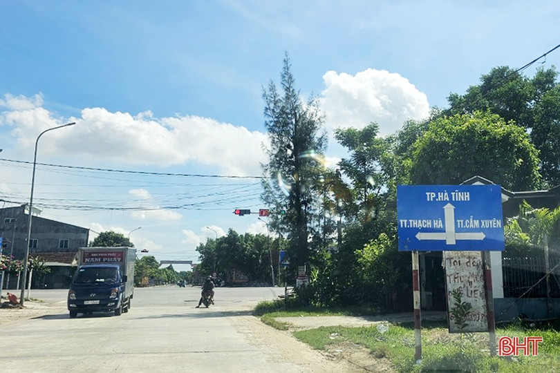 Đèn tín hiệu “đánh lừa” người đi đường trên nút giao tuyến tránh TP Hà Tĩnh