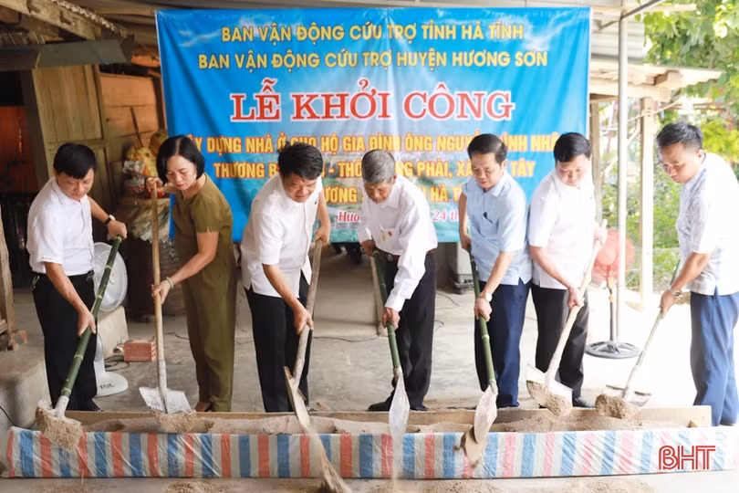 Lãnh đạo tỉnh trao hỗ trợ xây nhà ở kiên cố cho các hoàn cảnh khó khăn