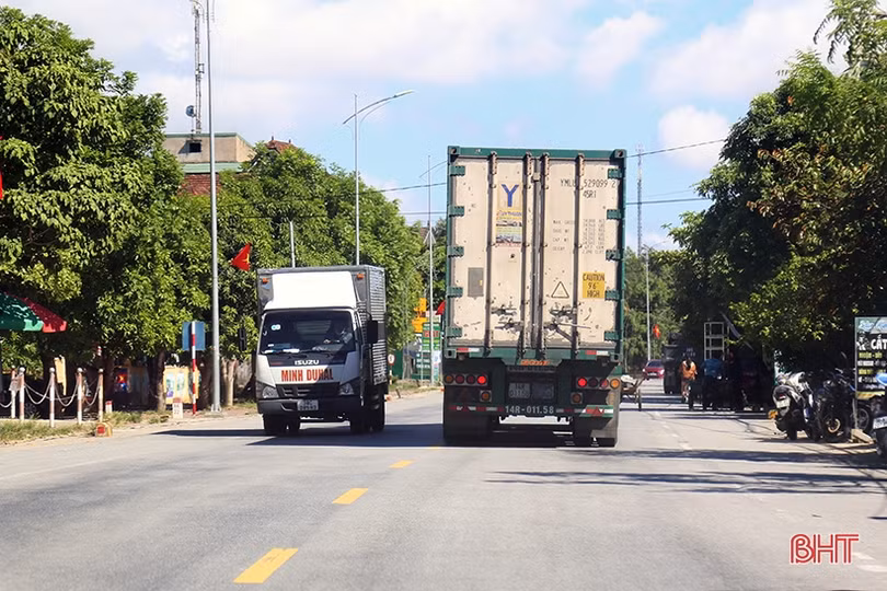 Tìm giải pháp giảm thiểu tai nạn giao thông trên tuyến đường ven biển Hà Tĩnh