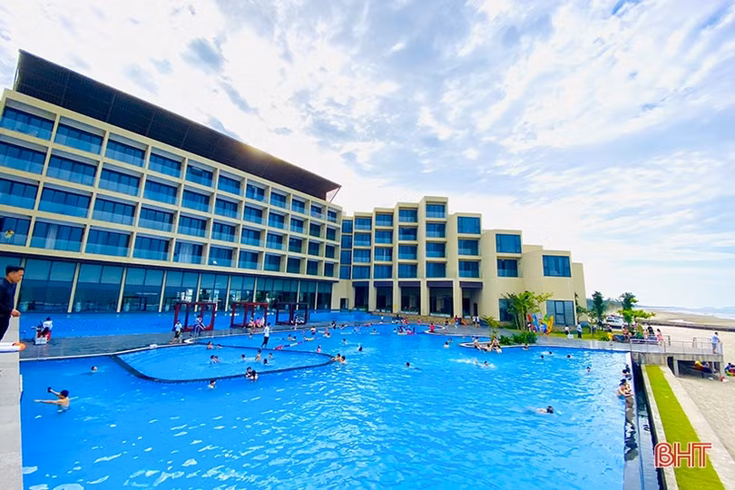 Du lịch Hà Tĩnh “níu chân” du khách