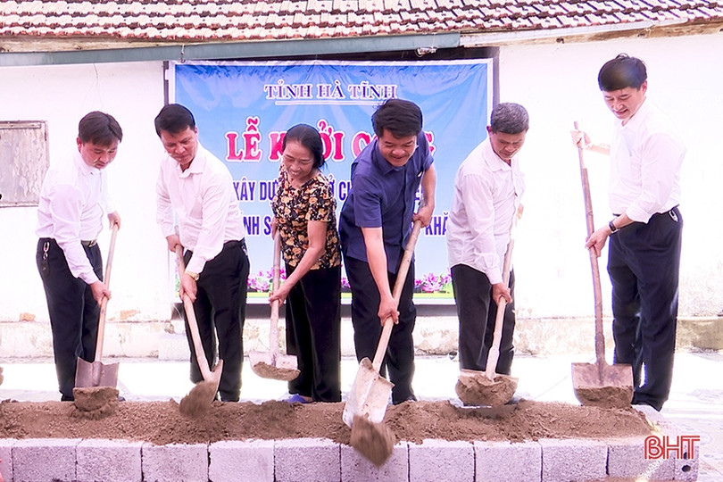 Chủ tịch Ủy ban MTTQ tỉnh trao hỗ trợ xây dựng 95 nhà ở kiên cố tại các địa phương ảnh 3 Chủ tịch Ủy ban MTTQ tỉnh trao hỗ trợ xây dựng 95 nhà ở kiên cố tại các địa phương