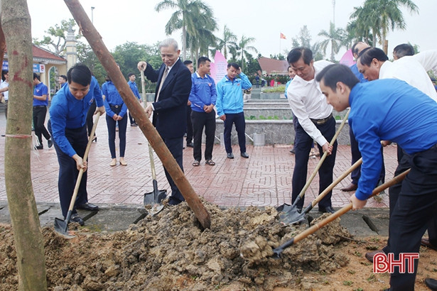 Tinh thần anh Lý Tự Trọng là kim chỉ nam cho thanh niên thời đại mới ảnh 9 Tinh thần anh Lý Tự Trọng là kim chỉ nam cho thanh niên thời đại mới