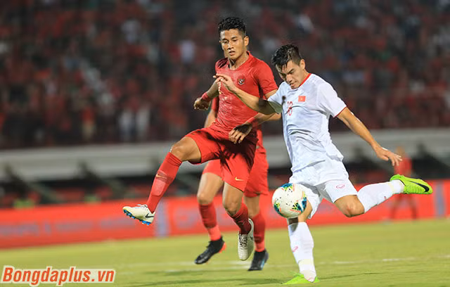 Ấn tượng hàng thủ biết ghi bàn của HLV Park Hang Seo