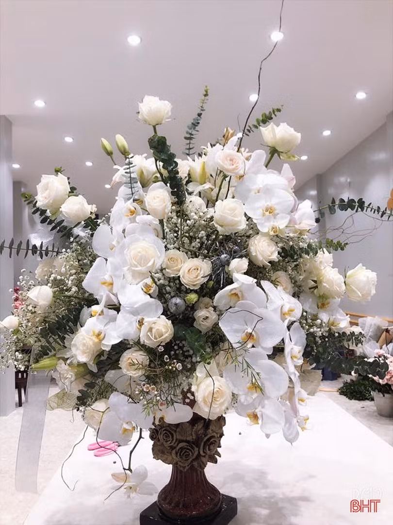 Những lẵng hoa đẹp “mê hồn” ở Hà Tĩnh trong ngày 20/10