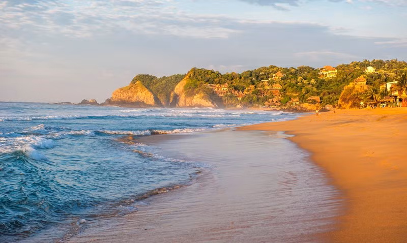 Những bãi biển dù rất đẹp nhưng du khách vẫn nên tránh xa