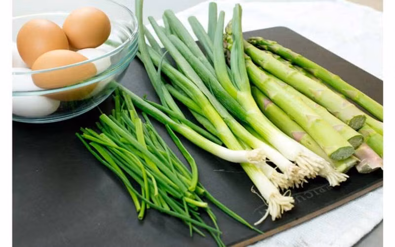 7 lợi ích sức khỏe không ngờ của hành và hẹ