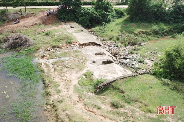 Tràn hồ Đồng Trày “uy hiếp” tính mạng nhiều hộ dân!