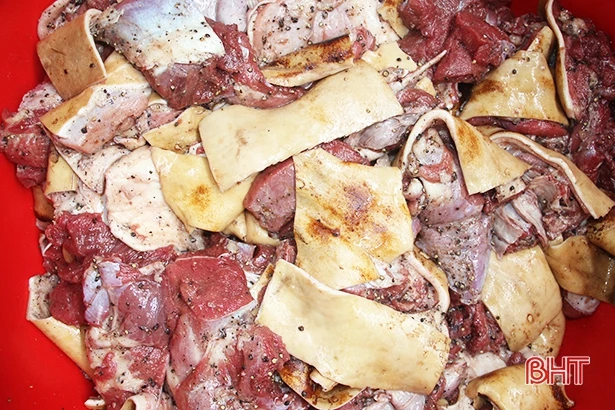 Lên xứ bưởi Hà Tĩnh thưởng thức giò me chuẩn 3 sao