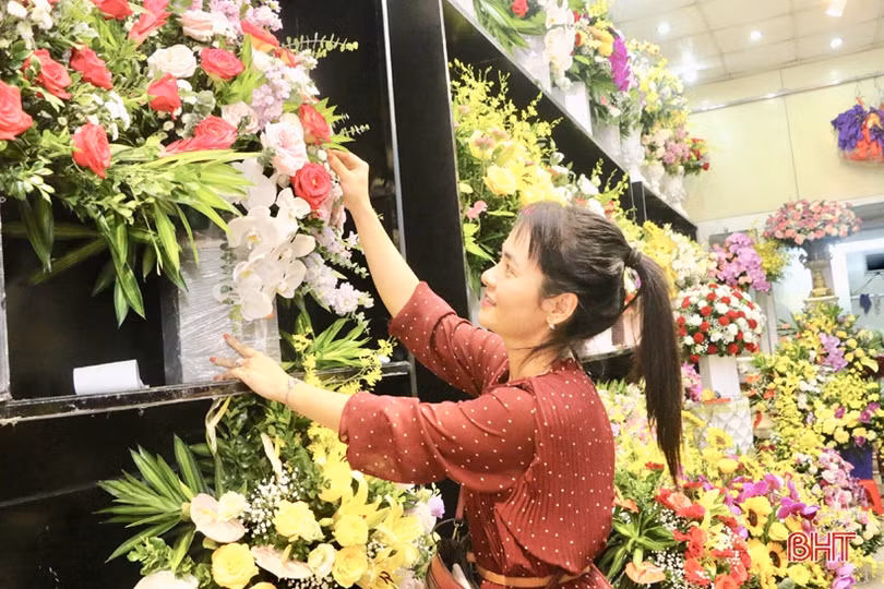 Những lẵng hoa đẹp “mê hồn” ở Hà Tĩnh trong ngày 20/10