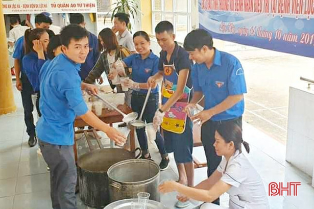 200 bát cháo miễn phí đến với bệnh nhân khó khăn ở Lộc Hà