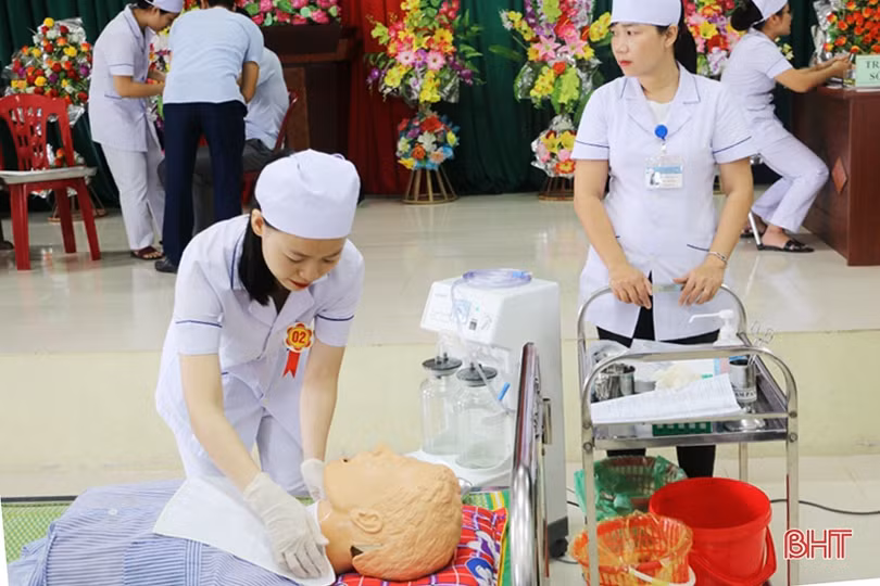 Hội thi thực hành Điều dưỡng – Nữ hộ sinh giỏi Bệnh viện đa khoa thị xã Kỳ Anh