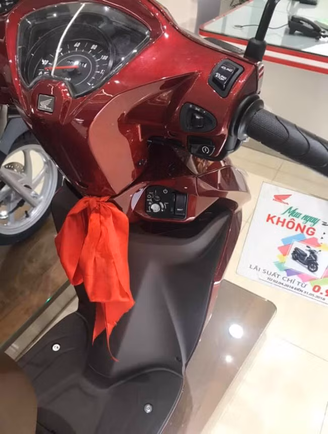 Xe ga Honda Vision 2020 thêm hai màu mới, giá bán không đổi