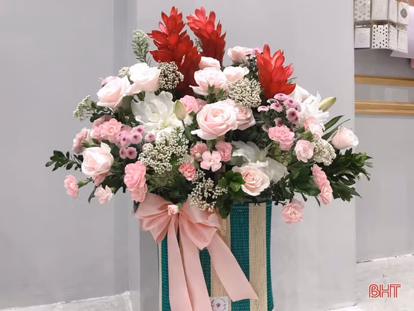 Những lẵng hoa đẹp “mê hồn” ở Hà Tĩnh trong ngày 20/10