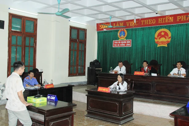 Buôn ma túy, gần 50 tuổi lại vào “nhà đá” gỡ 8 cục lịch