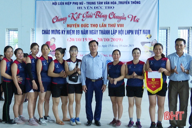 Thị trấn vô địch giải bóng chuyền nữ huyện Đức Thọ