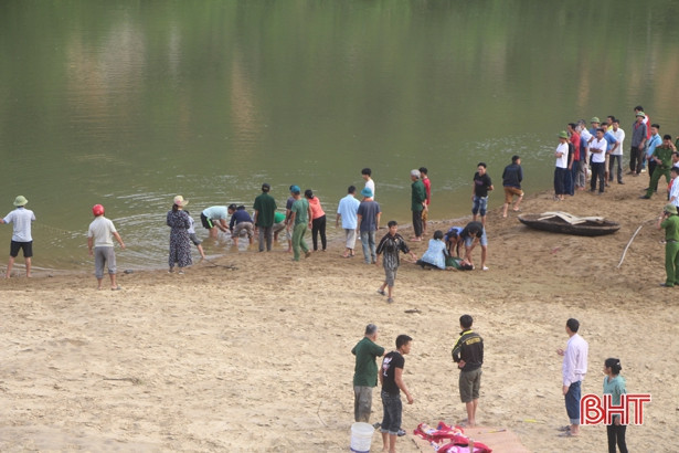 Tắm sông Ngàn Sâu, 3 học sinh Hà Tĩnh đuối nước thương tâm