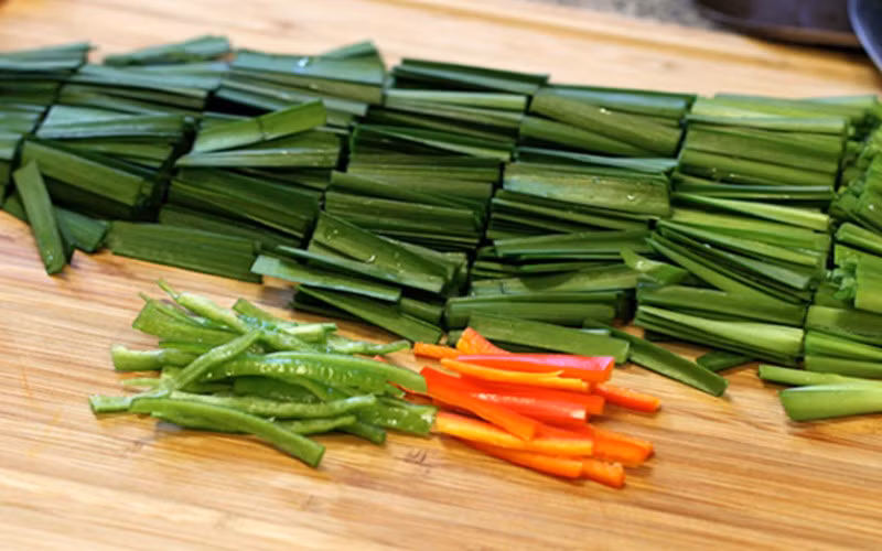 7 lợi ích sức khỏe không ngờ của hành và hẹ