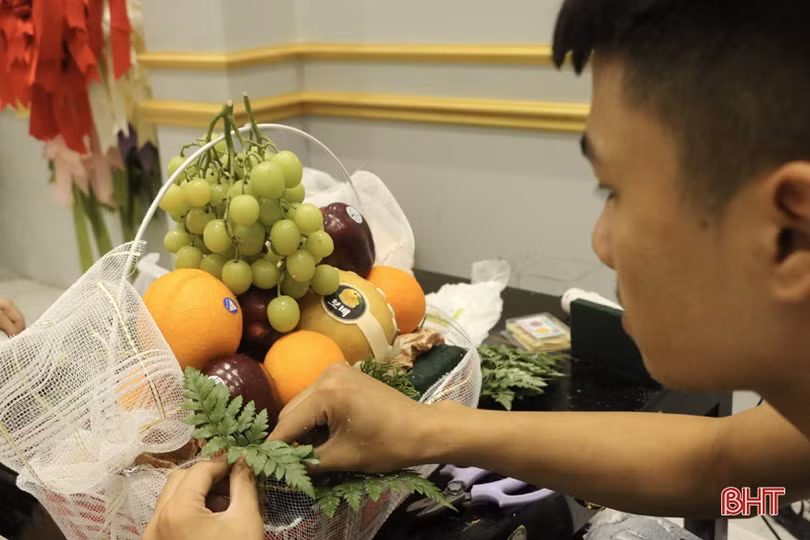 Những lẵng hoa đẹp “mê hồn” ở Hà Tĩnh trong ngày 20/10