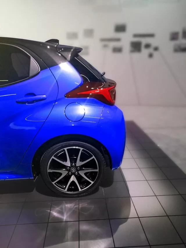 Toyota Yaris mới bất ngờ lộ ảnh, mới nhìn tưởng C-HR thu nhỏ