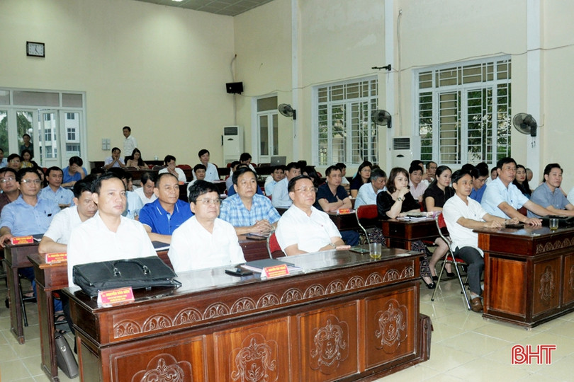 Hà Tĩnh bế giảng lớp bồi dưỡng kiến thức cho cán bộ diện Ban Thường vụ Tỉnh ủy quản lý