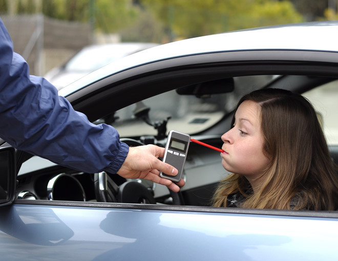 Ô tô có thể phải gắn sẵn thiết bị phát hiện tài xế say xỉn