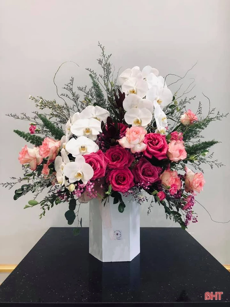 Những lẵng hoa đẹp “mê hồn” ở Hà Tĩnh trong ngày 20/10