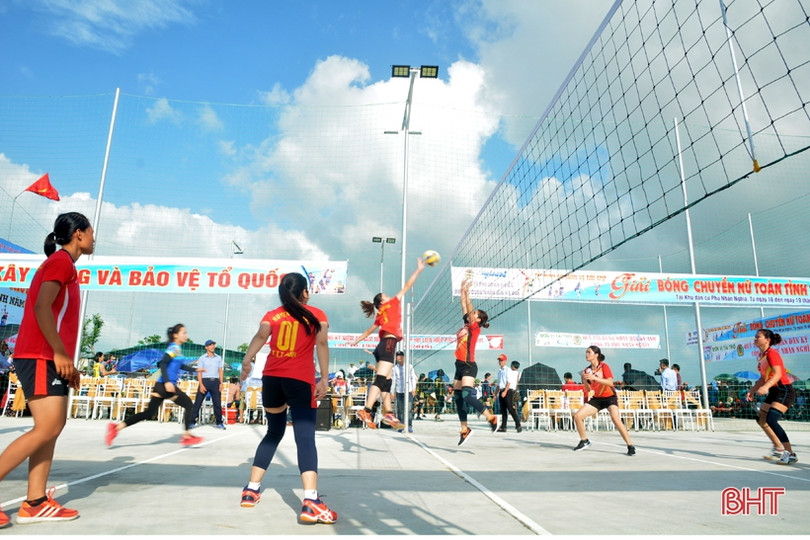 Gần 160 VĐV tranh tài Giải Bóng chuyền nữ Hà Tĩnh