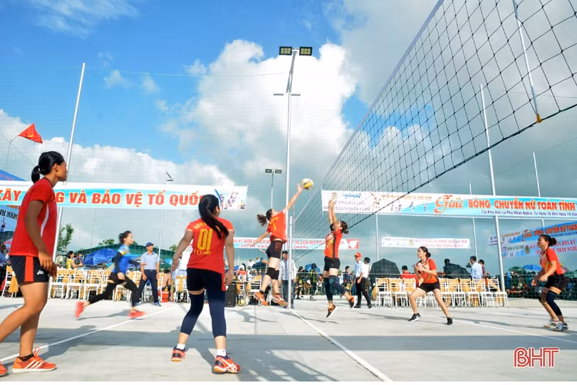 Gần 160 VĐV tranh tài Giải Bóng chuyền nữ Hà Tĩnh