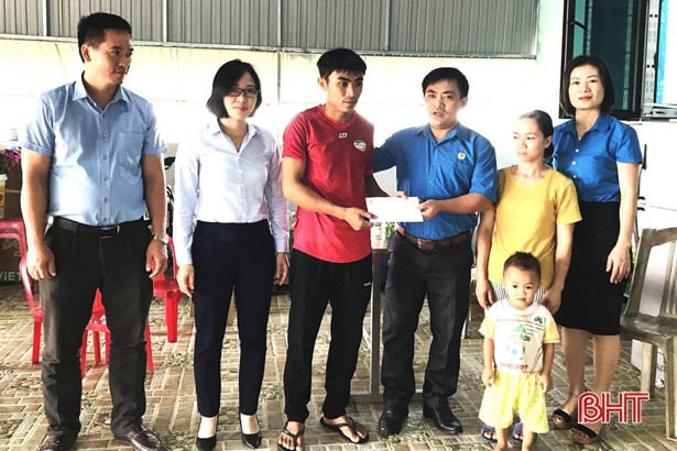 LĐLĐ thành phố Hà Tĩnh hỗ trợ mái ấm công đoàn cho đoàn viên