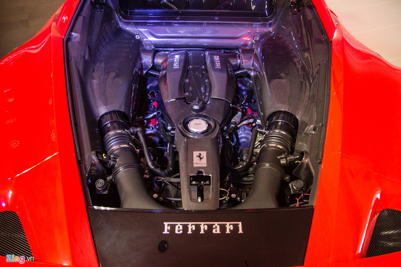 Siêu xe Ferrari F8 Tributo đầu tiên xuất hiện tại Việt Nam