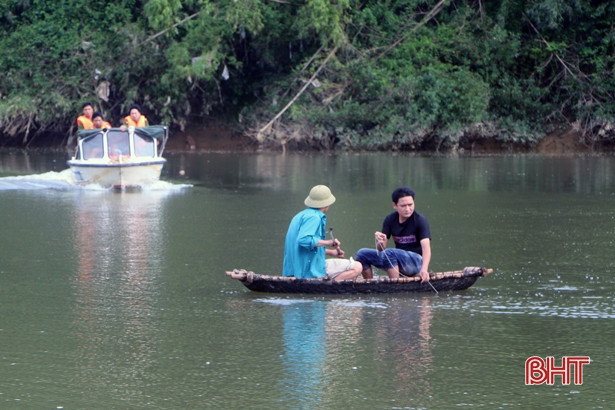 Tắm sông Ngàn Sâu, 3 học sinh Hà Tĩnh đuối nước thương tâm