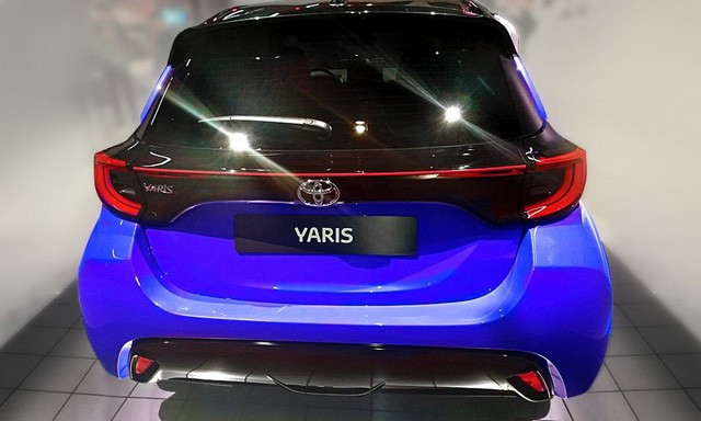 Toyota Yaris mới bất ngờ lộ ảnh, mới nhìn tưởng C-HR thu nhỏ