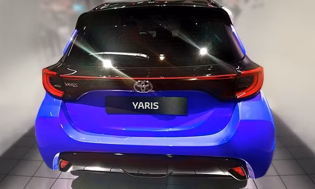 Toyota Yaris mới bất ngờ lộ ảnh, mới nhìn tưởng C-HR thu nhỏ